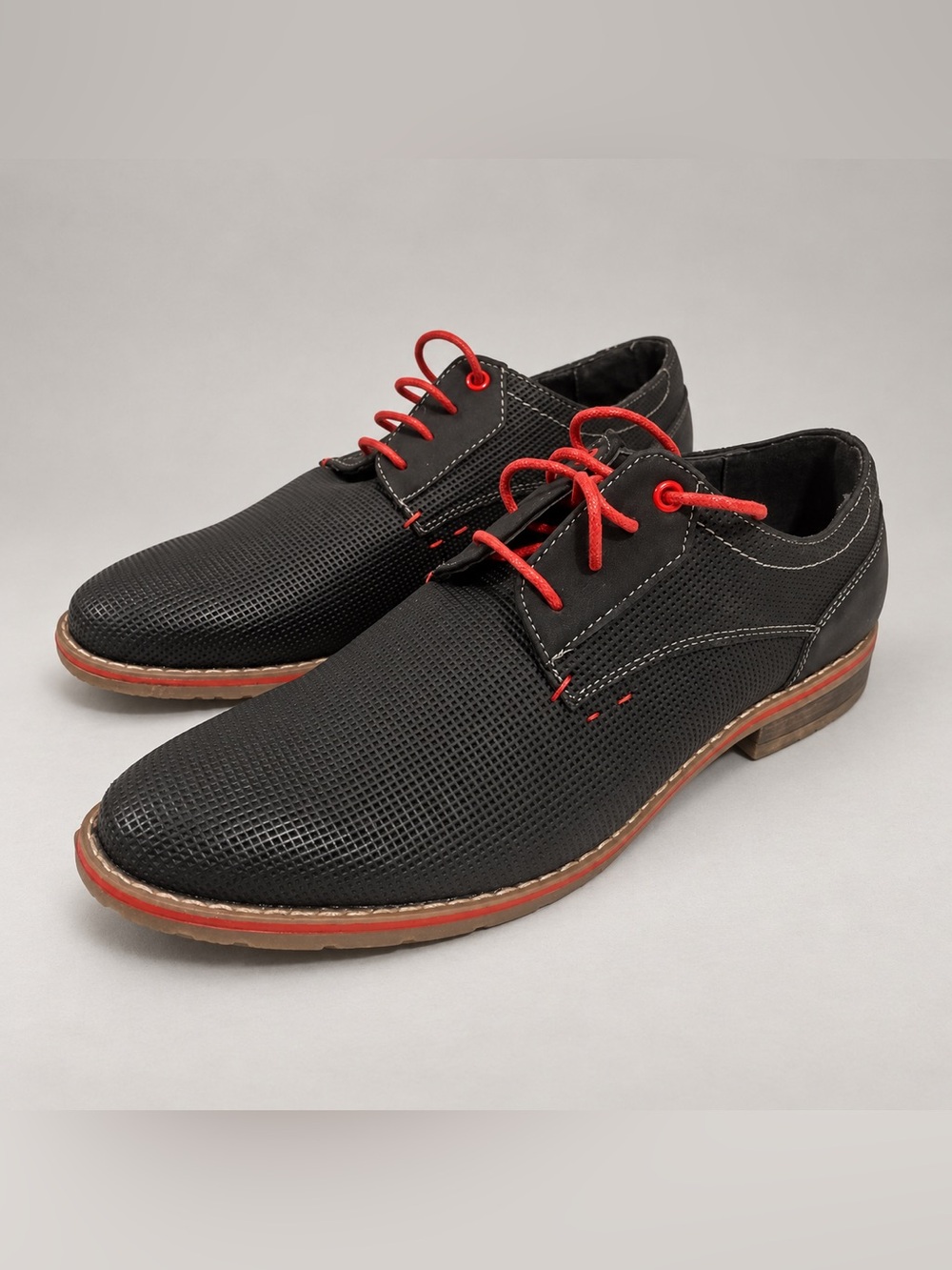 Men’s Arider Black & Red Leather Oxford Shoes Size 8.5 US!